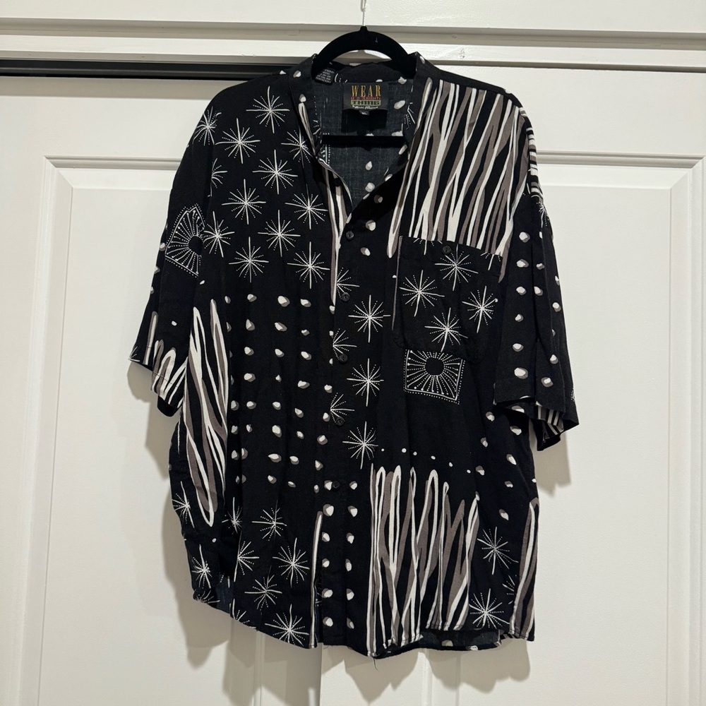 Wear The Right Thing By Henri Valdise / vintage mens abstract button down shirt